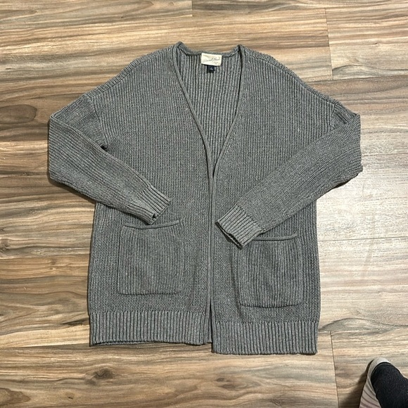 Universal Thread grey cardigan with pockets size small NWOT - Picture 1 of 4